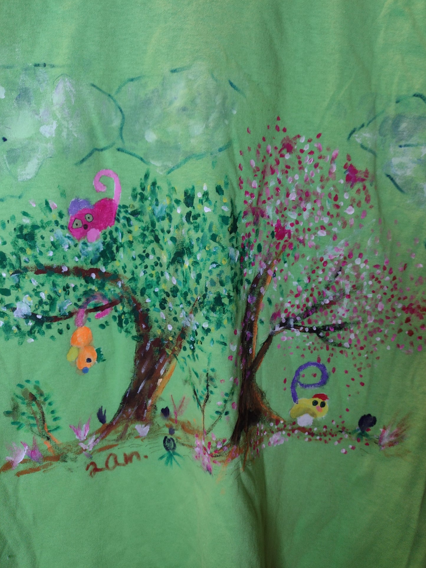 Short sleeve t-shirt size Youth Medium Gralockamay in a forest